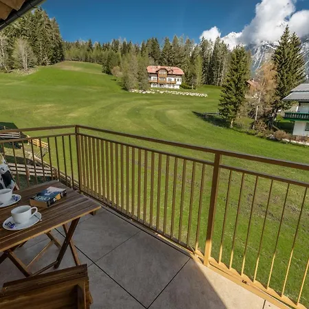 Alpengefuehl Am Dachstein *